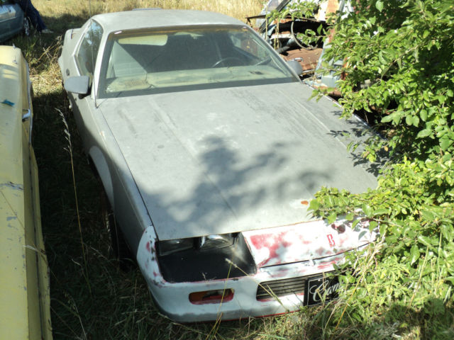 1986 Gray Chevrolet Camaro Coupe