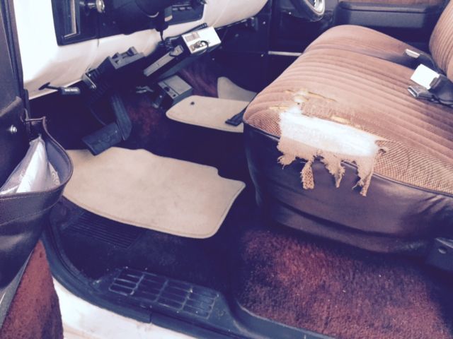 1986 white Chevrolet C-10 Cab & Chassis