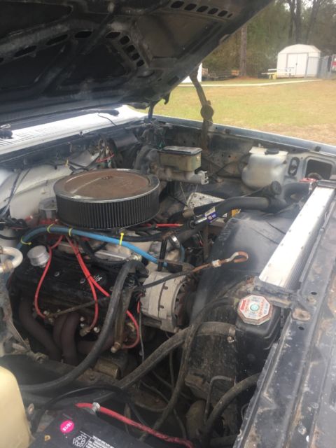 1987 White Chevrolet Blazer SUV
