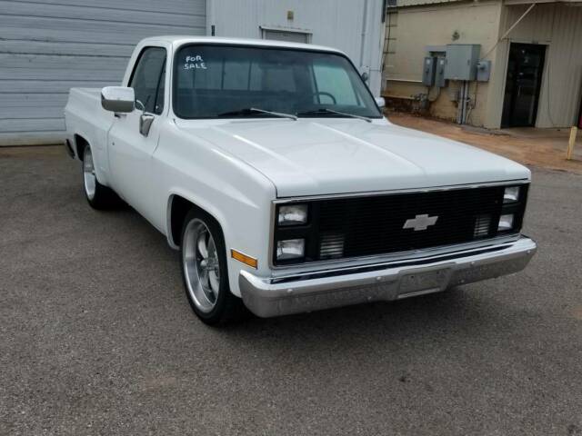 1986 White Chevrolet C-10 Standard Cab Pickup