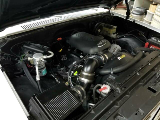 1986 White Chevrolet C-10 Standard Cab Pickup