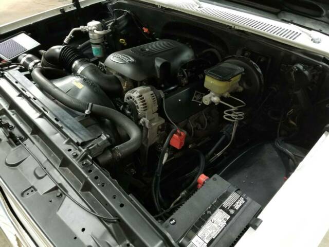 1986 White Chevrolet C-10 Standard Cab Pickup