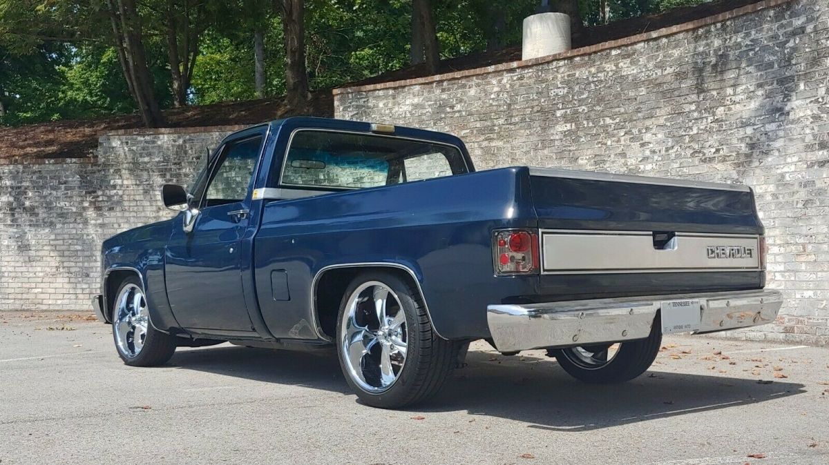 1986 Blue Chevrolet C-10 Standard Cab Pickup