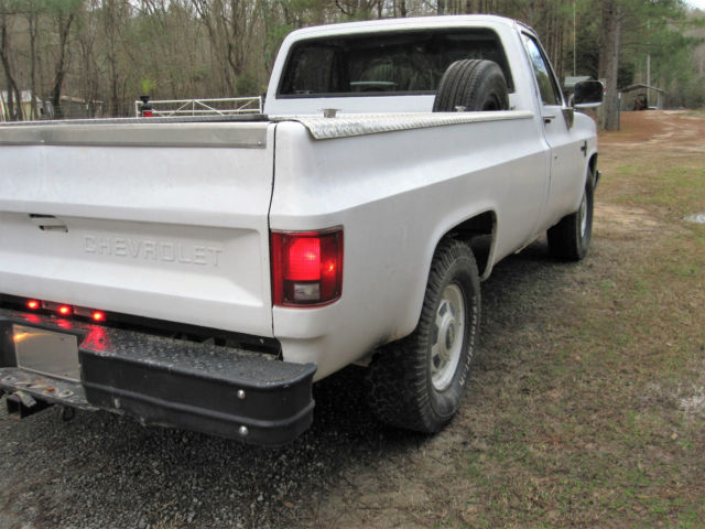 1986 White Chevrolet C/K Pickup 2500 Truck