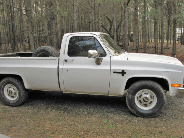 1986 White Chevrolet C/K Pickup 2500 Truck