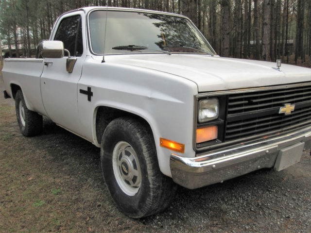 1986 White Chevrolet C/K Pickup 2500 Truck