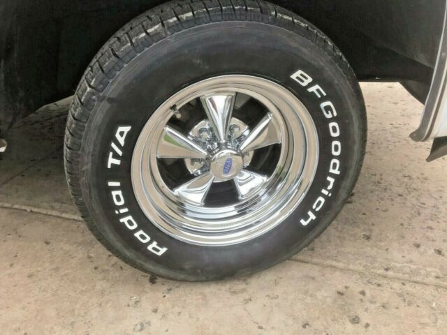 1986 White Chevrolet C-10