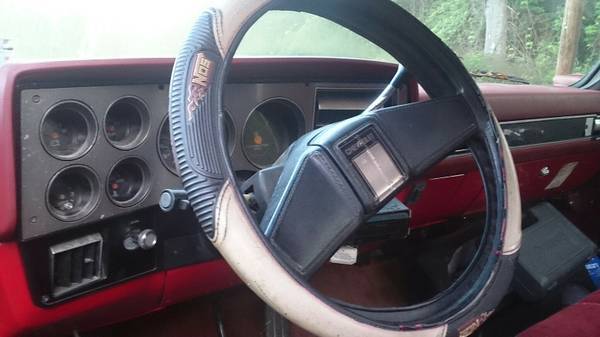 1986 Chevrolet C-10 Standard Cab Pickup