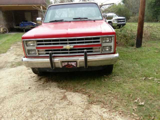1986 Chevrolet C-10 Standard Cab Pickup