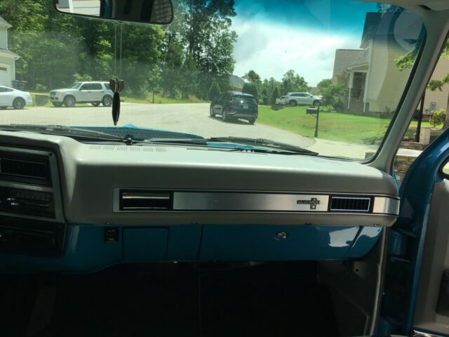 1986 Blue Chevrolet C-10 Short Bed