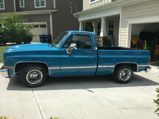 1986 Blue Chevrolet C-10 Short Bed