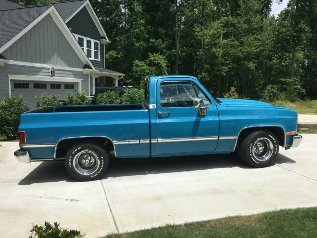 1986 Blue Chevrolet C-10 Short Bed