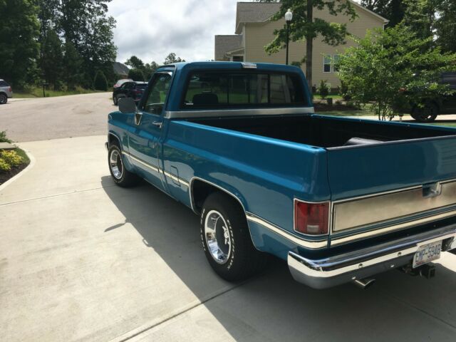 1986 Blue Chevrolet C-10 Short Bed