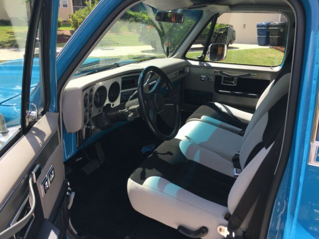 1986 Blue Chevrolet C-10 Short Bed