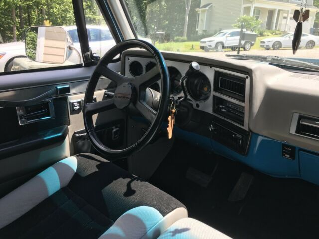 1986 Blue Chevrolet C-10 Short Bed