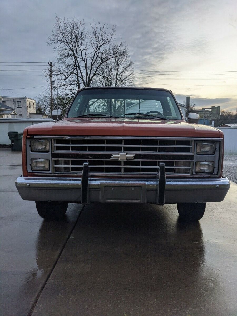 1986 Orange Chevrolet C10 Pickup