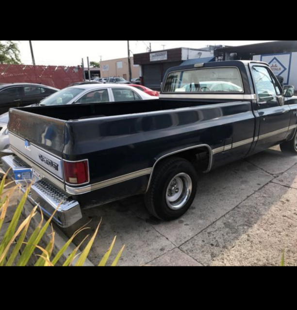 1986 Blue Chevrolet C-10 Standard Cab Pickup
