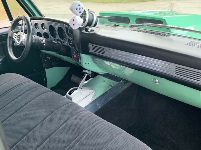 1986 Custom Chevrolet C-10 Standard Cab Pickup