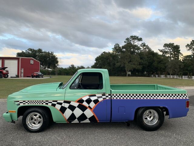 1986 Custom Chevrolet C-10 Standard Cab Pickup