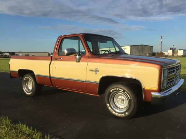 1986 Two Tone Brown/Tan Chevrolet C-10 Standard Cab Pickup