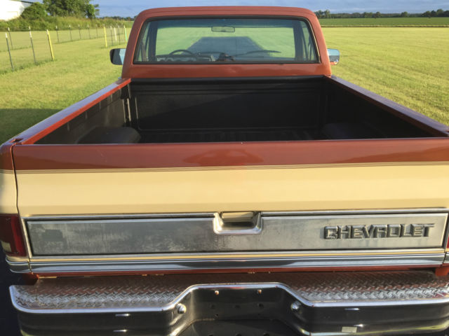 1986 Two Tone Brown/Tan Chevrolet C-10 Standard Cab Pickup