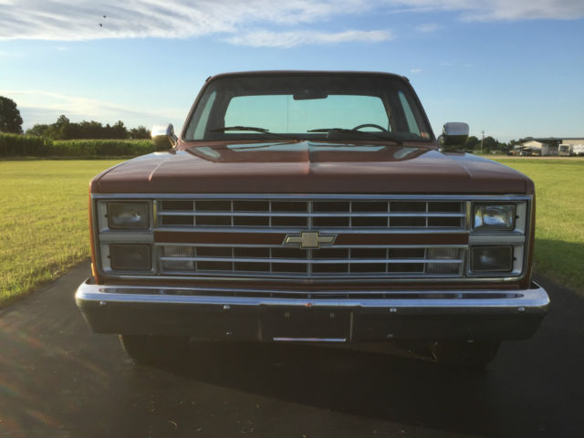 1986 Two Tone Brown/Tan Chevrolet C-10 Standard Cab Pickup