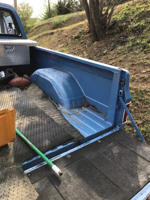 1986 Blue Chevrolet C-10 Standard Cab Pickup