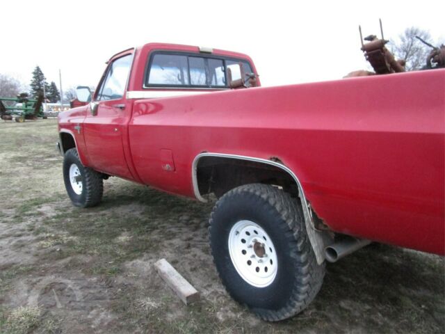 1986 Red Chevrolet C-10