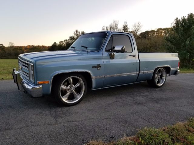 1986 Blue Chevrolet C-10 Standard Cab Pickup