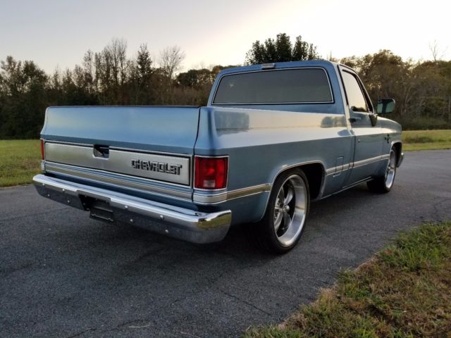 1986 Blue Chevrolet C-10 Standard Cab Pickup