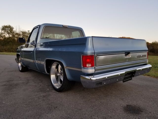 1986 Blue Chevrolet C-10 Standard Cab Pickup