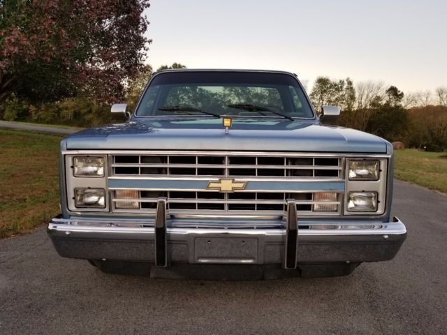 1986 Blue Chevrolet C-10 Standard Cab Pickup