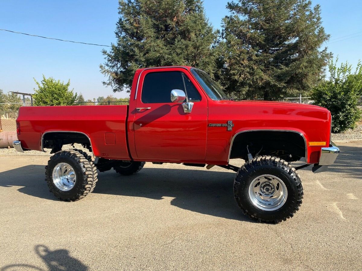 1986 Red Chevrolet C10/K10 Pickup