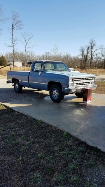 1986 Blue Chevrolet C/K Pickup 2500 Regular Cab LWB 3/4 Ton Pickup 
