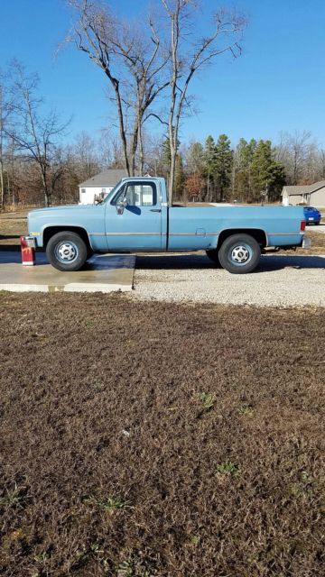 1986 Blue Chevrolet C/K Pickup 2500 Regular Cab LWB 3/4 Ton Pickup 