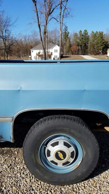 1986 Blue Chevrolet C/K Pickup 2500 Regular Cab LWB 3/4 Ton Pickup 