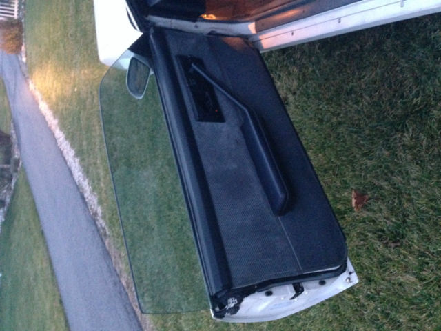 1986 WHITE Chevrolet Camaro Coupe