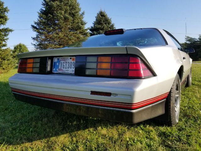 1986 Silver Chevrolet Camaro Coupe