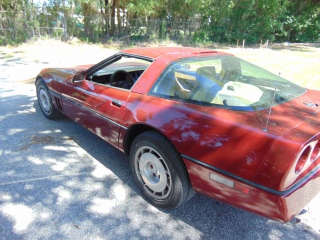 1986 Burgundy Chevrolet Corvette Coupe