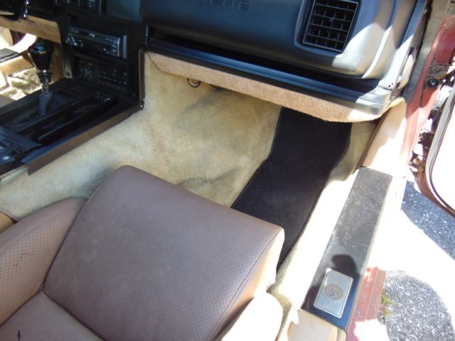 1986 Burgundy Chevrolet Corvette Coupe