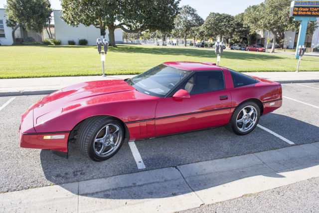 1986 Red Chevrolet Corvette Coupe
