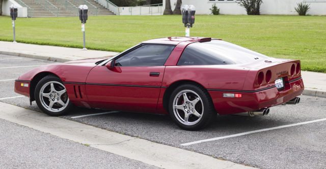 1986 Red Chevrolet Corvette Coupe
