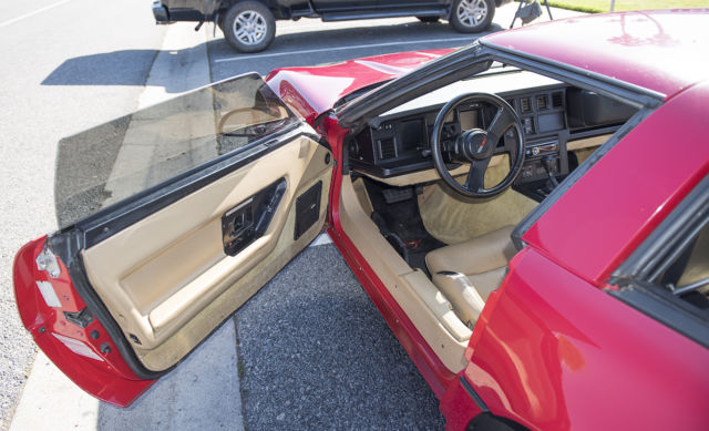 1986 Red Chevrolet Corvette Coupe