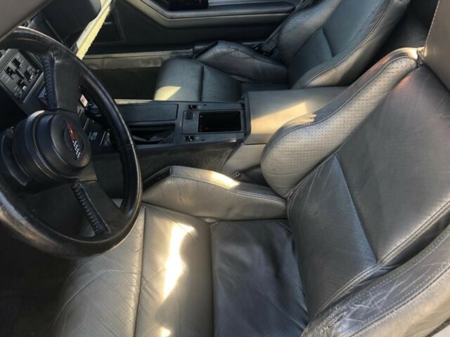 1986 Red Chevrolet Corvette Convertible