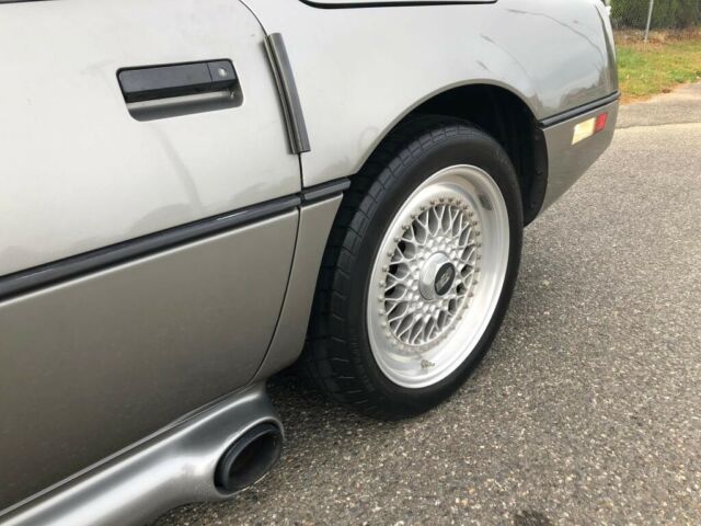 1986 Red Chevrolet Corvette Convertible