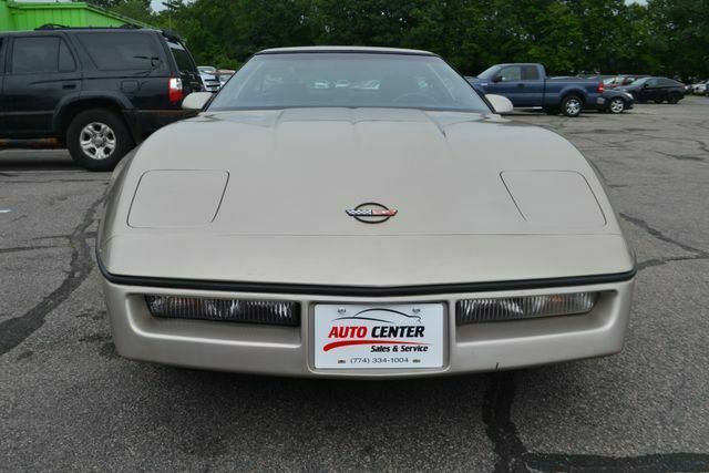 1986 Gold Chevrolet Corvette --