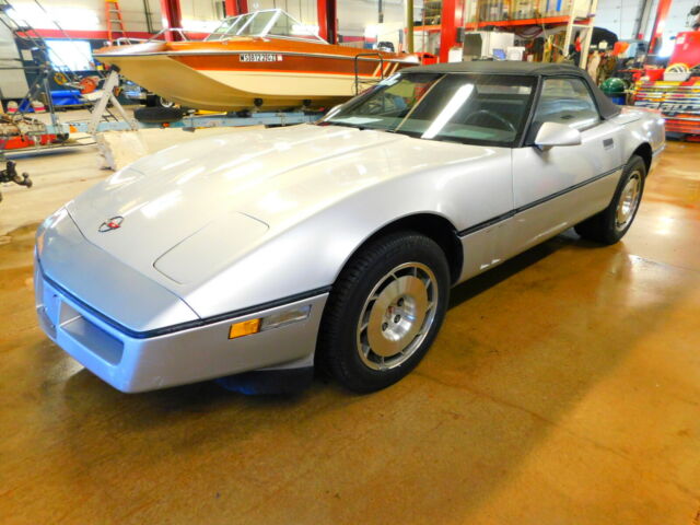 1986 Silver Chevrolet Corvette Convertible