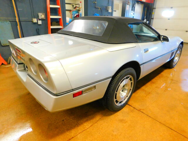 1986 Silver Chevrolet Corvette Convertible