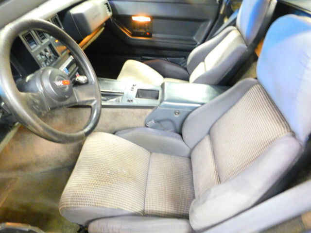 1986 Silver Chevrolet Corvette Convertible