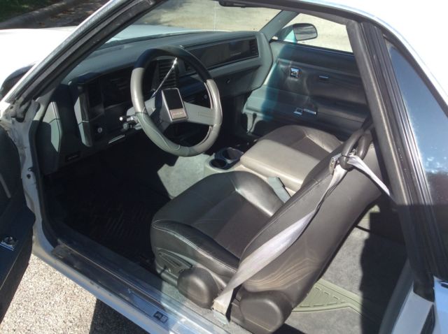 1986 White Chevrolet El Camino Cab & Chassis